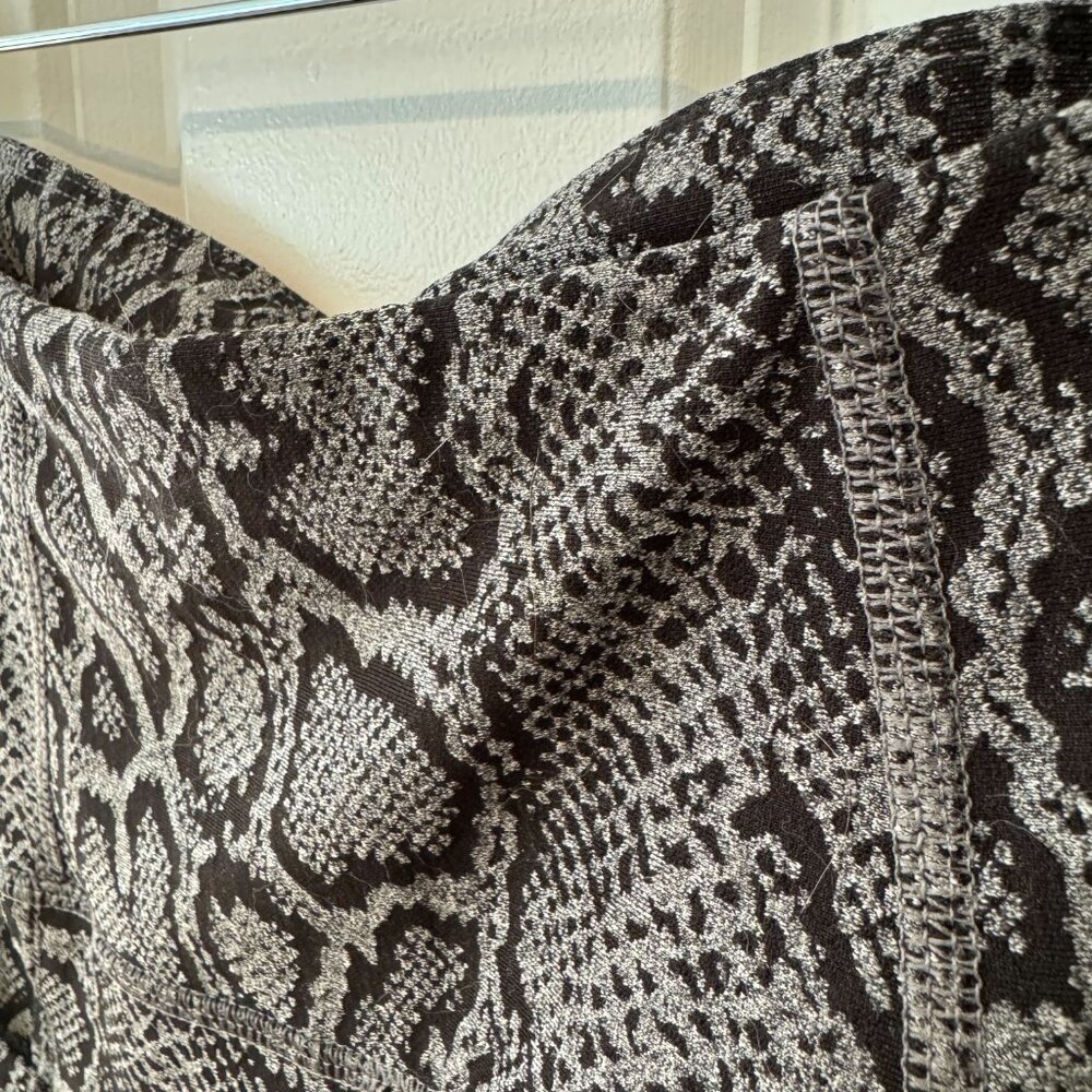 Champion‎ Black and Grey Snakeskin Printed Leggings - Size Small - Picture 3 of 6